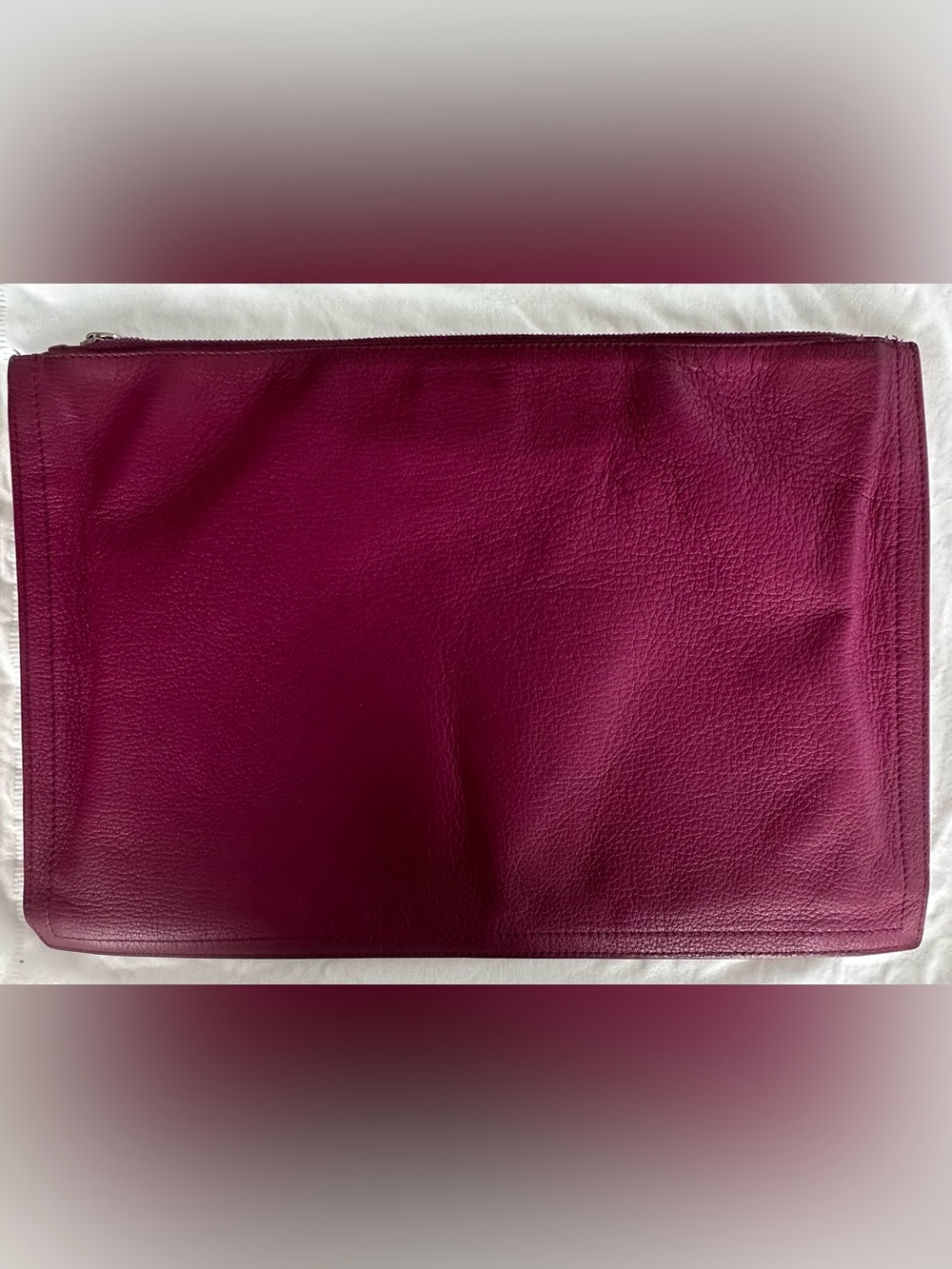 Givenchy Antigona Leather Pouch with Gold Logo - Picture 4 of 6